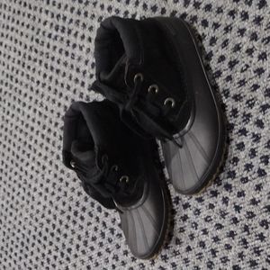 Sperry black rubber and suede rain boot